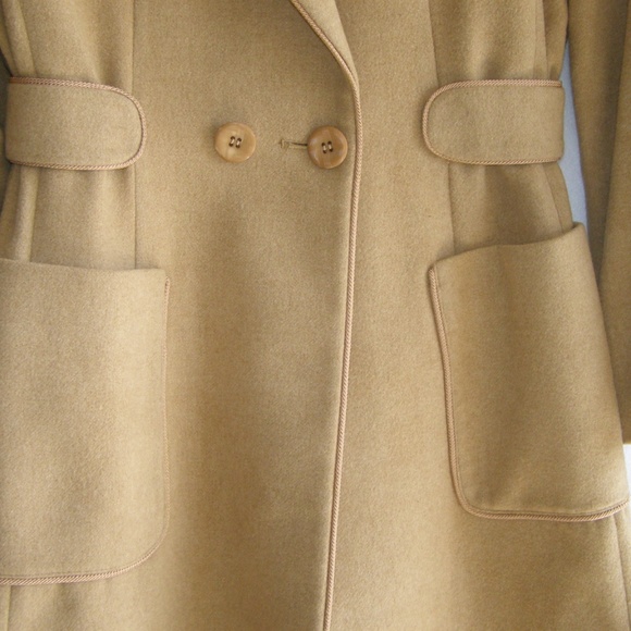 Reposh Vintage Fleurette 100% Camel Hair Long Coat belted - Picture 3 of 7